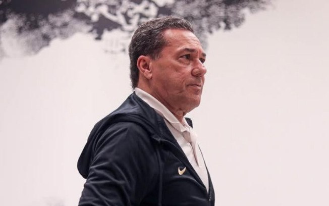 Luxemburgo defende Neymar e comenta convite do Santa Cruz