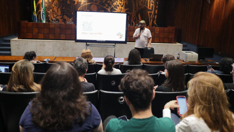 ComunicaLab Paraná promove capacitação para jornalistas e comunicadores