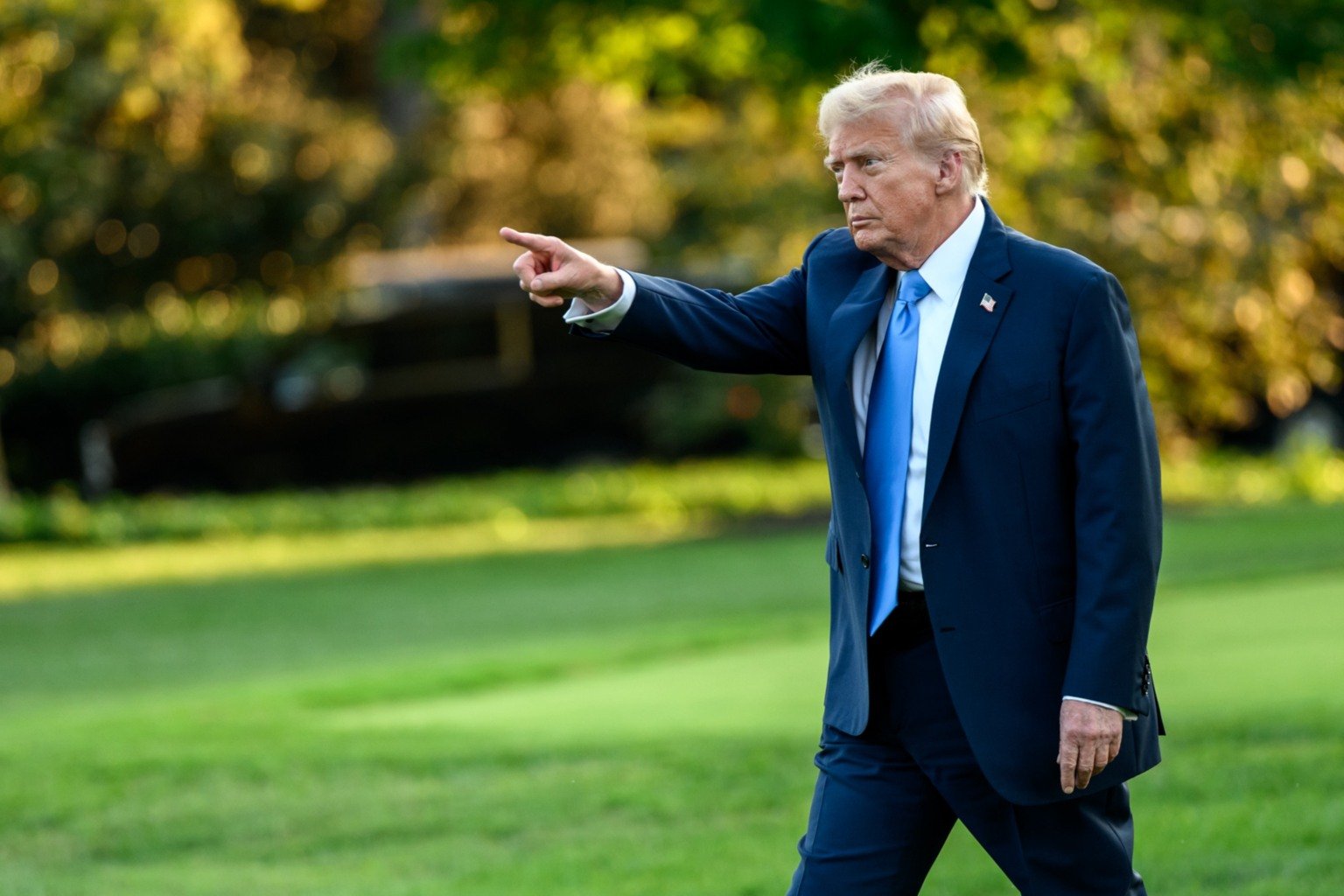 Trump Considera Visita a Bolsonaro no Brasil em meio a Aceno de Lula nos EUA