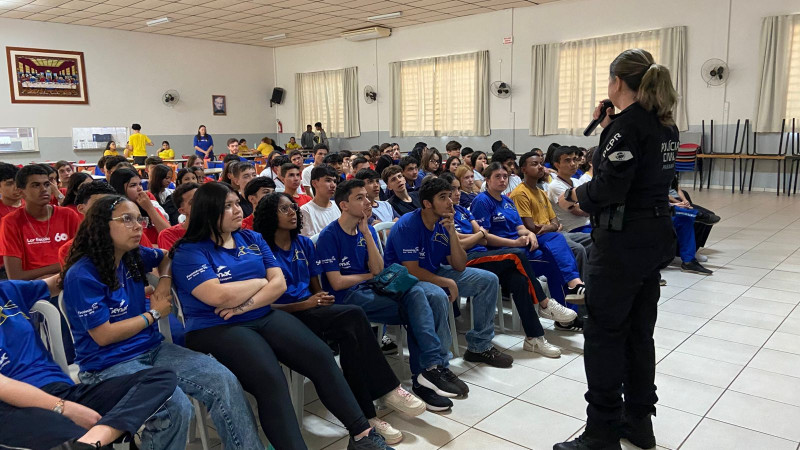 PCPR ministra palestras sobre prevenção de drogas para jovens e adolescentes em Maringá