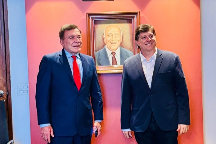 Alvaro Dias encaminha filiação ao MDB