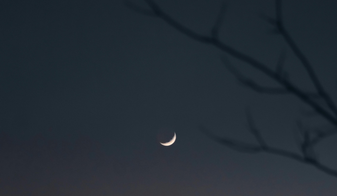 Lua Nova em Escorpião: Descubra as Influências da Fase Lunar e o Calendário de Outubro