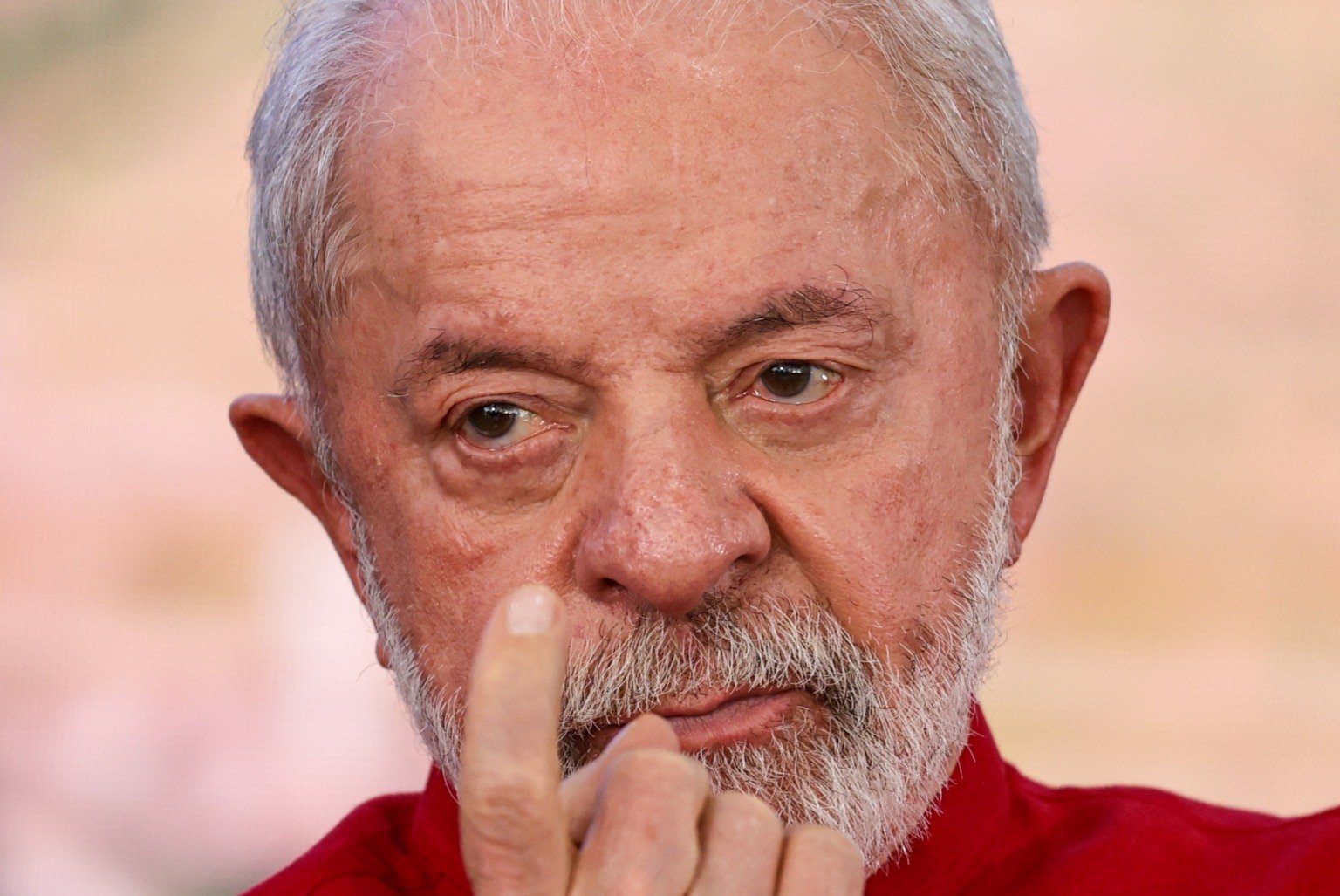 Lula Desafia Hegemonia do Dólar e Propõe Alternativas Comerciais às Vésperas de Encontro com Trump