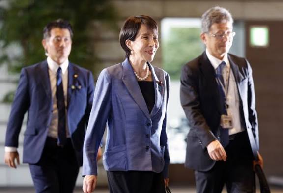 Japão Faz História: Sanae Takaichi Eleita a Primeira Mulher Premiê