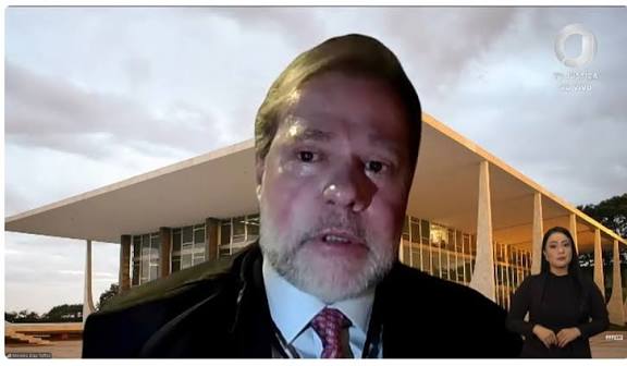 Homenagem Emociona Ministro Dias Toffoli em Sessão Solene no STF