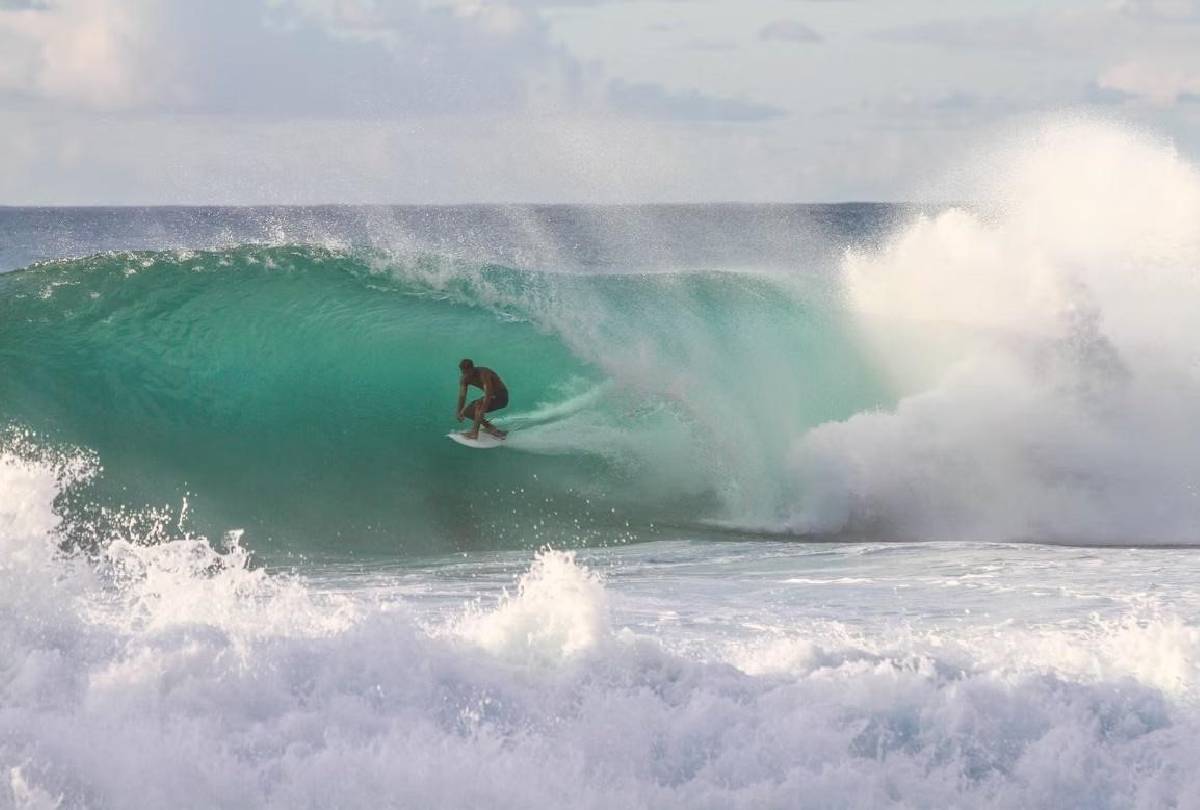 O Dia em que Mineirinho Coroou o Brasil no Surfe Mundial: Relembre a Conquista Histórica de 2015