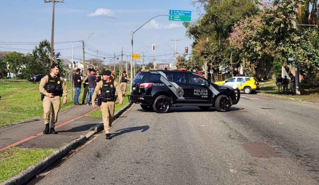 Suspeito de furto morre em confronto com a PM após apontar arma em Curitiba
