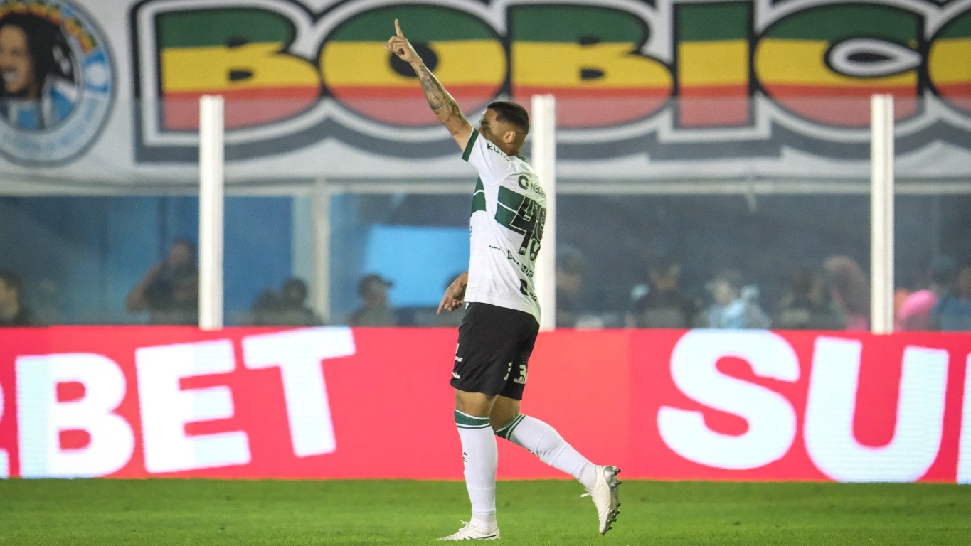 Coritiba Saboreia a Série A: Vitória sobre o Paysandu Acelera Contagem Regressiva