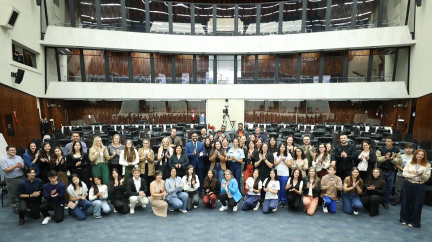 Geração Atitude 2025: Jovens Protagonistas da Cidadania são Premiados na Assembleia Legislativa do Paraná