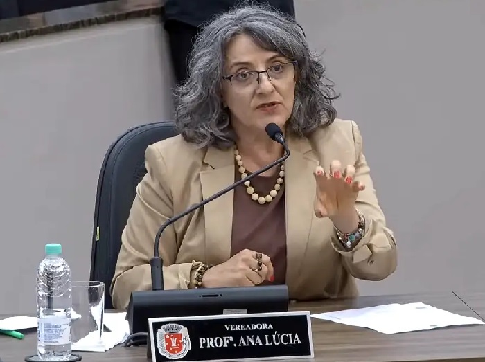 Vereadora do PDT votou contra aumento de assessores, mas se aproveita da lei