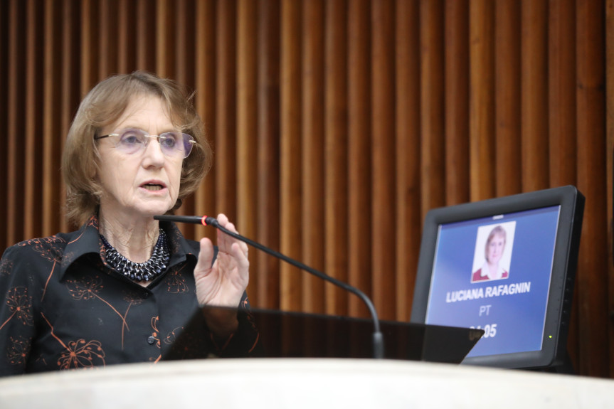 Fechamento de Escolas Rurais no Paraná: Deputada Denuncia Inconsistências e Impacto em Comunidades