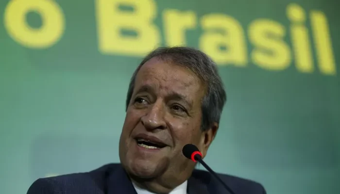 Valdemar Costa Neto disse que Donald Trump não deve se afastar de Jair Bolsonaro