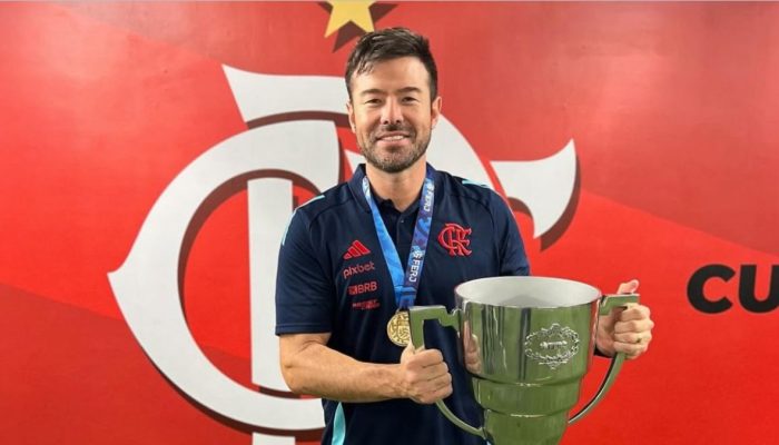 Fernando Sassaki é o chefe do Departamento Médico do Flamengo — Foto: Reprodução