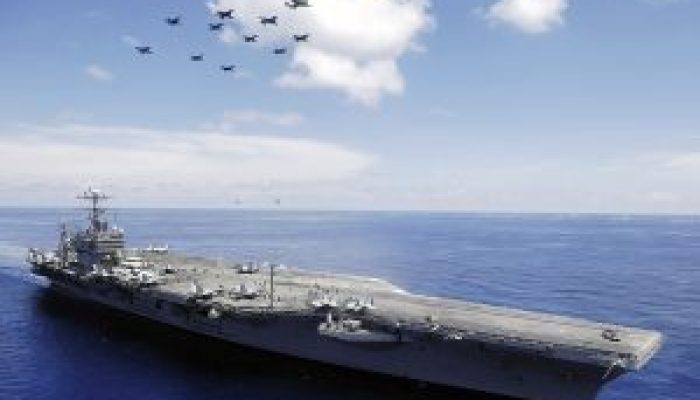 1280px-USS_Abraham_Lincoln_CVN-72_underway_in_the_South_China_Sea_on_8_May_2006_060508-N-4166B-030-300x199-1