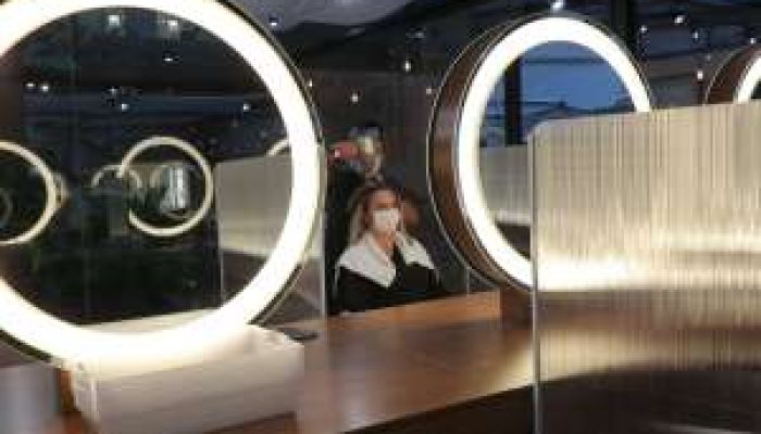 2024-05-29T114444Z_1_LYNXMPEK4S0IE_RTROPTP_4_MACRO-CONFIANCA-SERVICOS