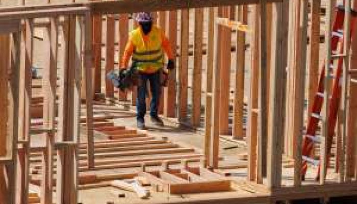 2024-07-01T143948Z_1_LYNXMPEK600UR_RTROPTP_4_USA-ECONOMY