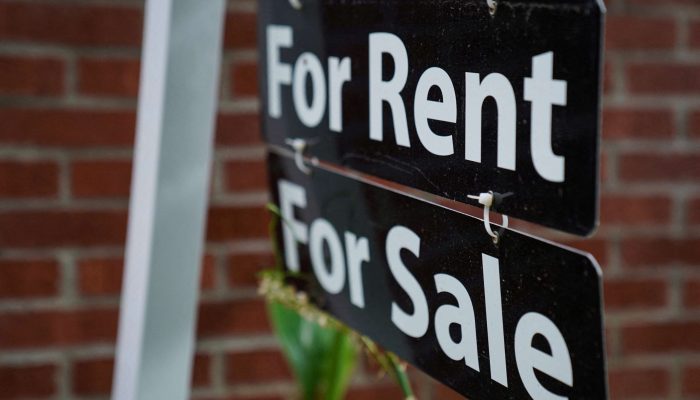 Placa de anúncio de aluguel e venda de imóvel nos EUA — Foto: Placa de anúncio d