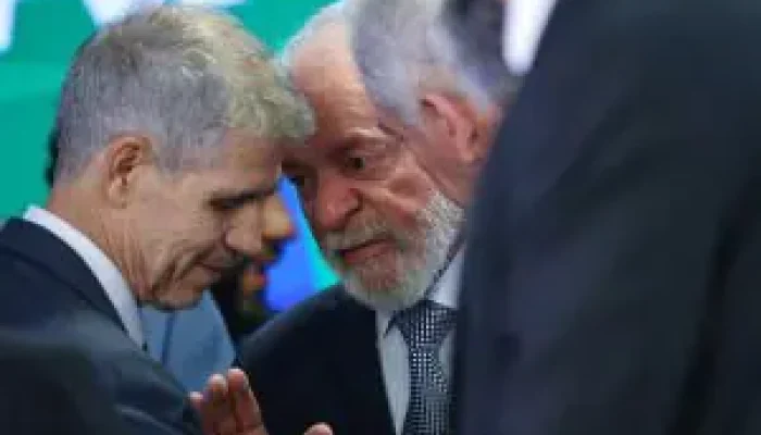 2025-03-18T172049Z_115121746_RC2SFDAM3U89_RTRMADP_3_BRAZIL-ECONOMY-TAX-copiar-300x200.jpg