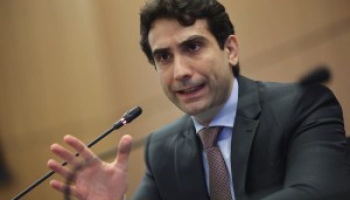 2025-03-27T162534Z_1101861601_RC2QLDACIVJN_RTRMADP_3_BRAZIL-ECONOMY