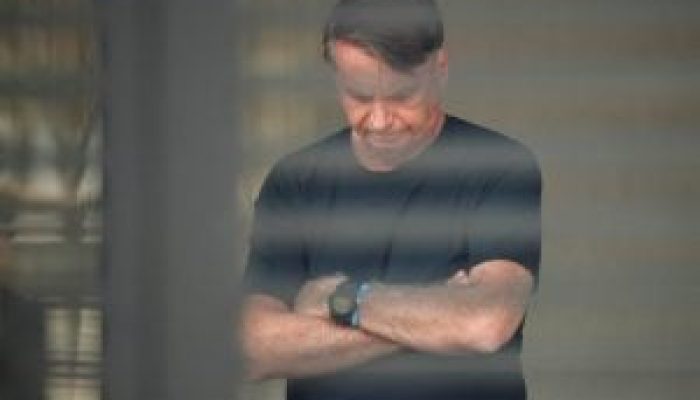 2025-08-14T191656Z_224546133_RC257GAMIJI7_RTRMADP_3_USA-TRUMP-TARIFFS-BOLSONARO-300x200-1