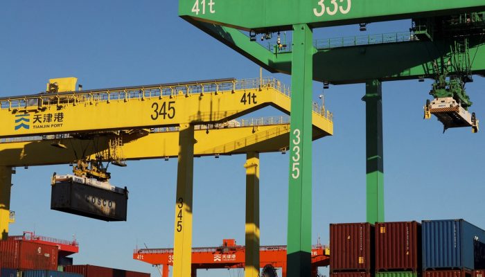 Porto de Tianjin, China — Foto: Porto de Tianjin, China 08/02/2025. REUTERS/Flor