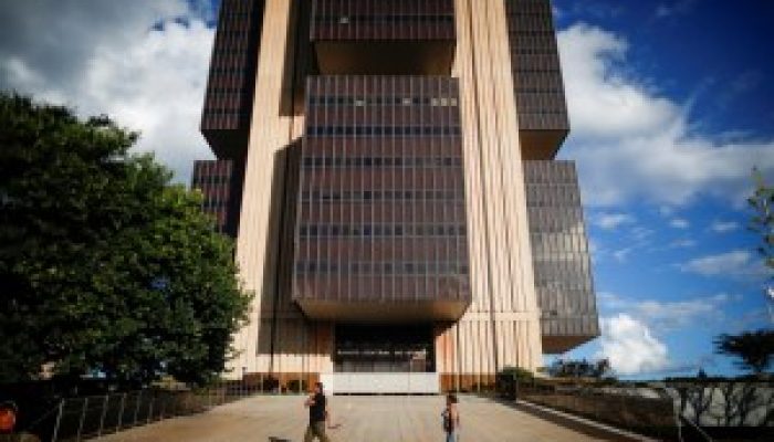 2025-09-25T111552Z_1_LYNXNPEL8O0JV_RTROPTP_4_BRAZIL-ECONOMY-RATES-1