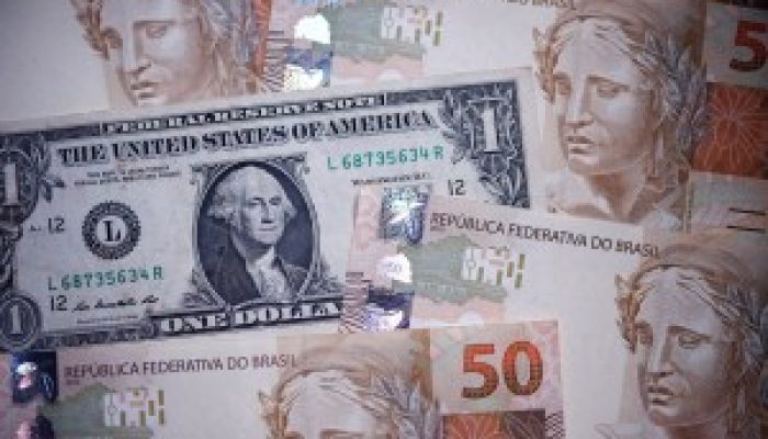 2025-10-27T215425Z_1_LYNXMPEL9Q0VS_RTROPTP_4_BRAZIL-ECONOMY