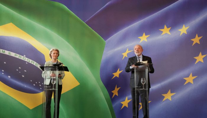 O presidente do Brasil, Luiz Inácio Lula da Silva, participa de uma coletiva de