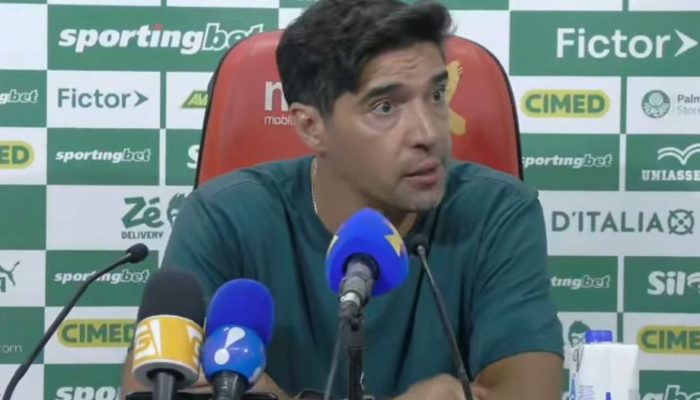 Abel Ferreira na coletiva após vitória sobre o Santos — Foto: Reprodução/Palmeir