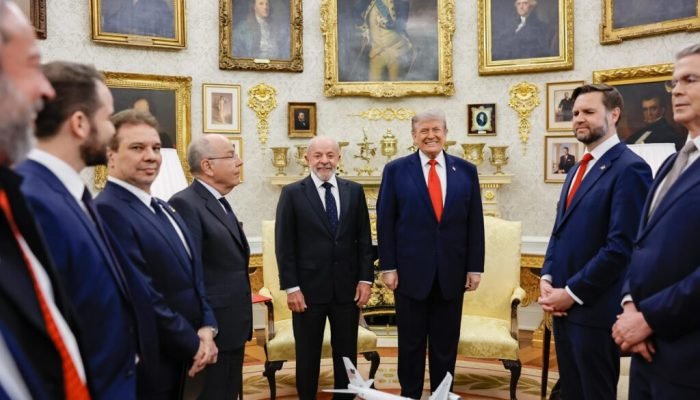 Após a reunião, Lula disse que os dois governos concordaram em criar um grupo de