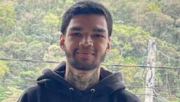 69964600cde21544641c4ffb_guerra2020420x270203-1