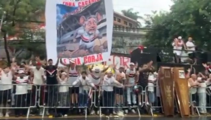 Foto: Reprodução/ Arquibancada TricolorTorcedores do São Paulo pedem impeachment