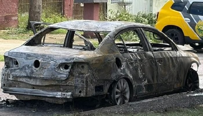 Carro-queimado-no-Boqueir.jpg
