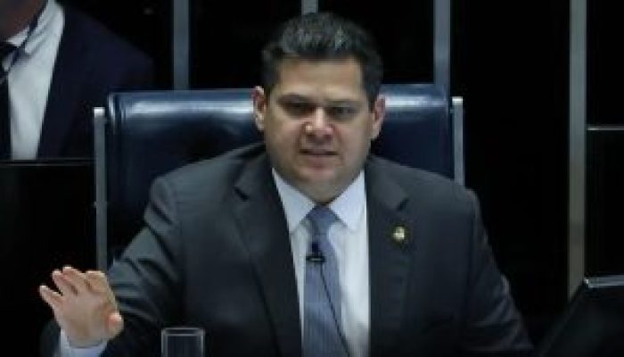 Davi-Alcolumbre-2-300x170-1