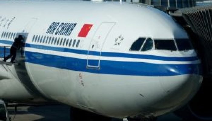 HEpEkpdawAEuD-300x194-1