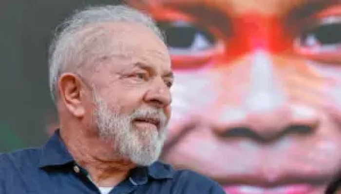 Lula-indigenas-ianomamis-300x188.jpg
