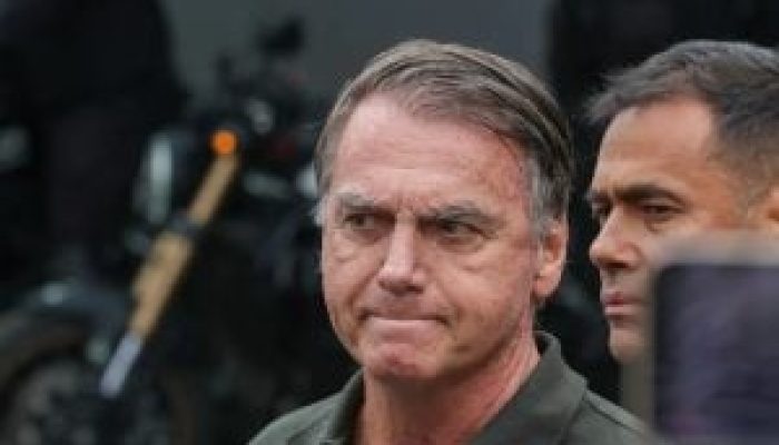Militar-Bolsonaro-300x179-1