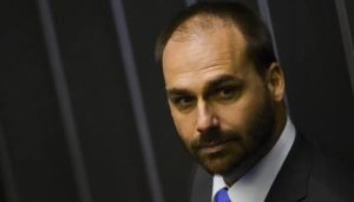Policia-Federal-x-Eduardo-Bolsonaro-300x179-1