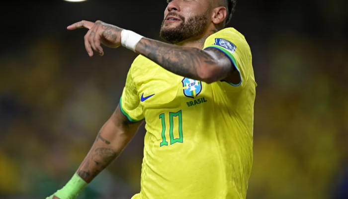 Com Neymar e companhia, a Seleção Brasileira iniciou nesta quarta-feira (27) os