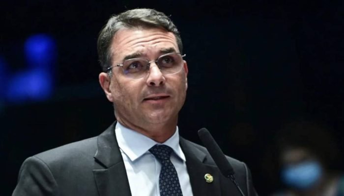 Senador-e-pre-candidato-a-Presidencia-Flavio-Bolsonaro