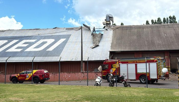 Explosão em silo causa danos significativos — Foto: Segundo informações, o galpã