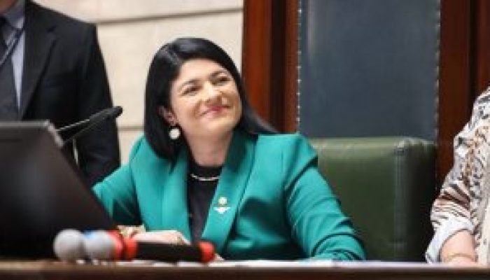 alana-passos-300x169-1