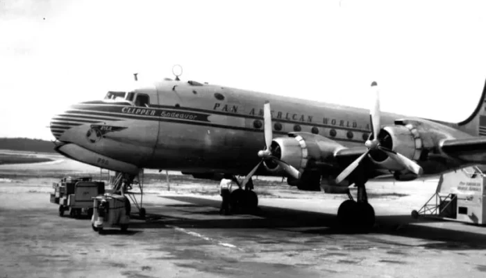 aviao-pan-am-reproducao