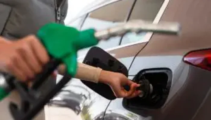 bomba-de-gasolina-posto-de-gasolina-300x200.jpg
