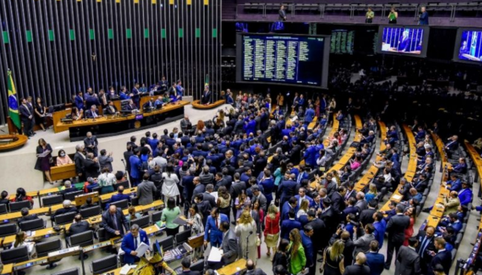 camara-entra-em-semana-decisiva-da-pec-61-sem-rela006423920202605241823.png