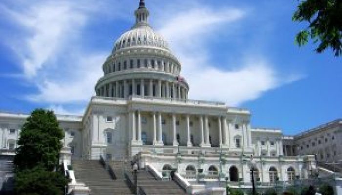 capitolio-dos-estados-unidos-partido-democrata-no-comando-do-senado-300x190-1