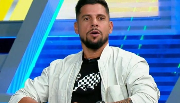 Cicinho detona São Paulo após derrota para o Mirassol — Foto: Reprodução/SBTCici