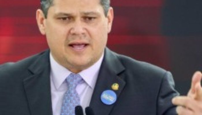 Presidente do Senado, Davi Alcolumbre (União-AP), indeferiu o pedido de governis