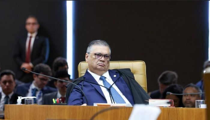 dino-x-julgamento-x-moraes