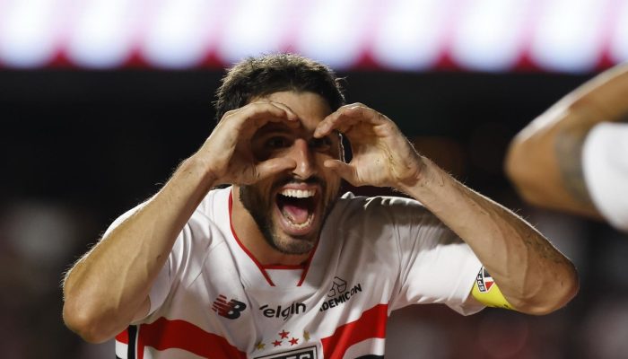 Foto: Rubens Chiri/São PauloCalleri comemora gol marcado na vitória sobre o Grêm